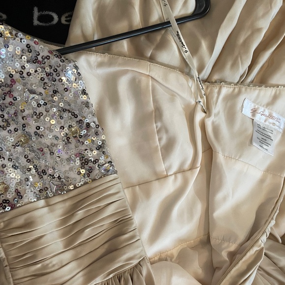 This is a Light In The Box dress - Picture 10 of 11